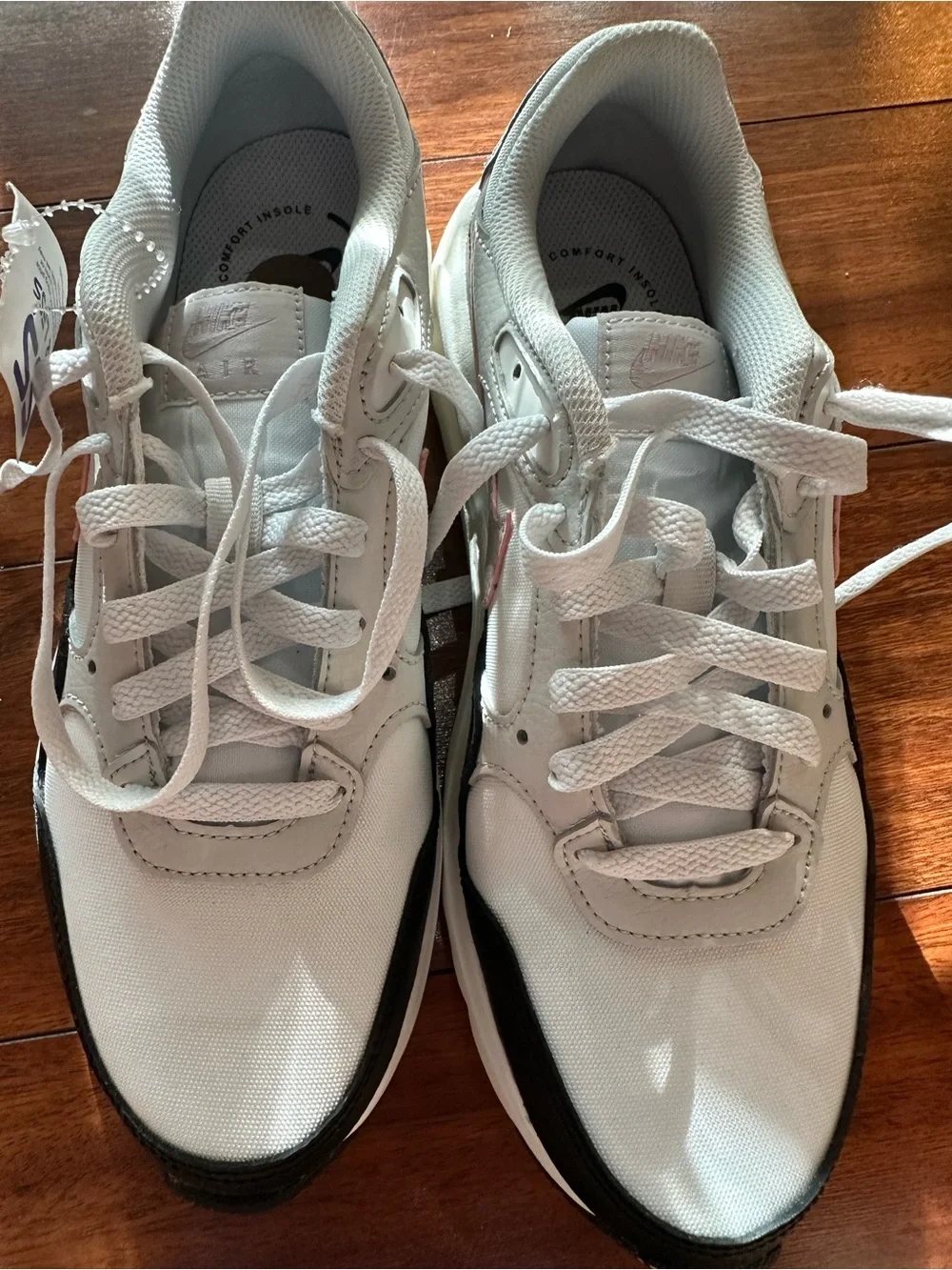 Nike women's Air Max size 8 brand new